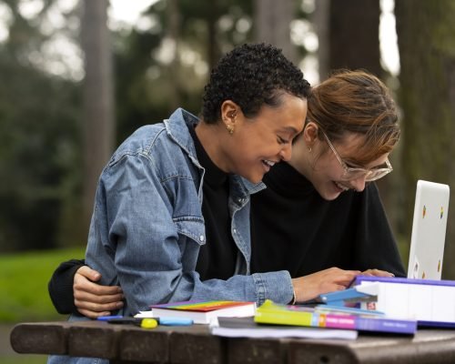 medium-shot-queer-students-outdoors (1)